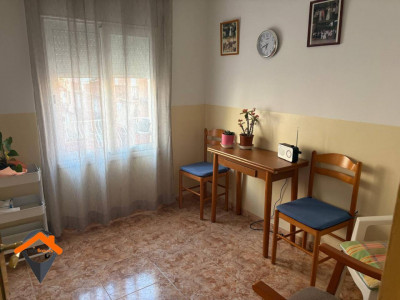 OPORTUNIDAD!!! PISO DE 2 HABITACIONES (ANTES 3) REFORMADO Y CON ASCENSOR!!!