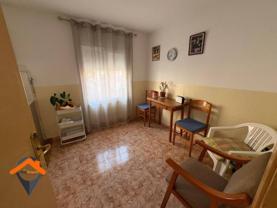 OPORTUNIDAD!!! PISO DE 2 HABITACIONES (ANTES 3) REFORMADO Y CON ASCENSOR!!!