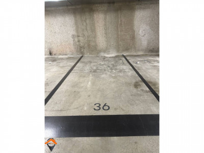 Parking en venta en Gràcia(08203)