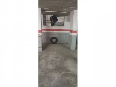 PARKING PARA MOTO EN CAN RULL