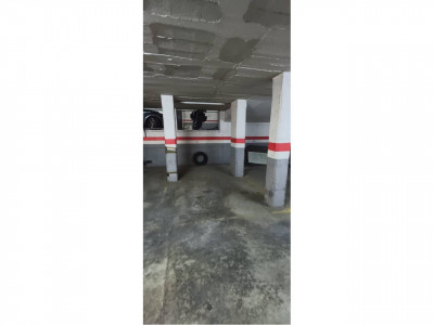 PARKING PARA MOTO EN CAN RULL