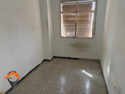 PISO A REFORMAR JUNTO AVENIDA MATADEPERA!!