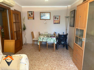 PISO CANTONERO CON 4 HABITACIONES, BALCON, ASCENSOR Y TRASTERO!!!