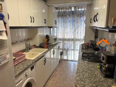 PISO CANTONERO CON 4 HABITACIONES, BALCON, ASCENSOR Y TRASTERO!!!