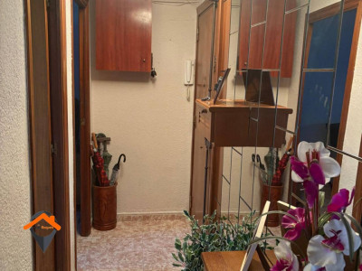 PISO CANTONERO CON 4 HABITACIONES, BALCON, ASCENSOR Y TRASTERO!!!