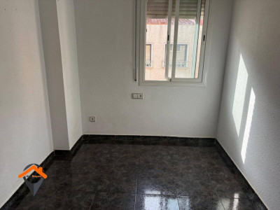 PISO CANTONERO JUNTO PARC DEL NORD CON PARKING INCLUIDO!!!!