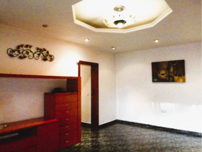 PISO CON ASCENSOR DE 94M2!!