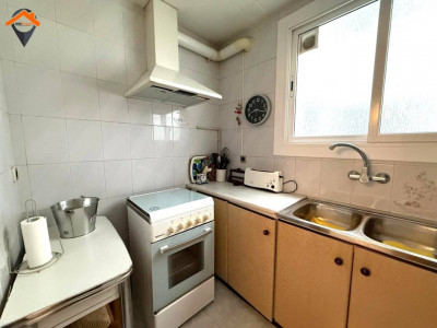 PISO CON BALCÓN, 3 HABITACIONES Y EXCELENTE UBICACIÓN CON TODOS LOS SERVICIOS A PIE DE CALLE!!