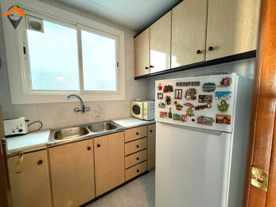 PISO CON BALCÓN, 3 HABITACIONES Y EXCELENTE UBICACIÓN CON TODOS LOS SERVICIOS A PIE DE CALLE!!