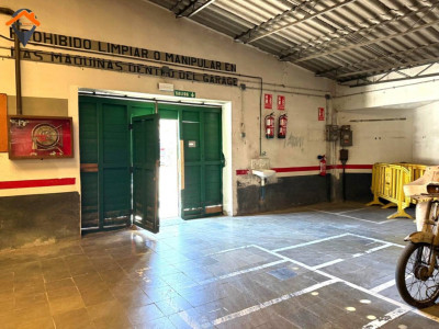 PISO CON BALCÓN, 3 HABITACIONES Y EXCELENTE UBICACIÓN CON TODOS LOS SERVICIOS A PIE DE CALLE!!