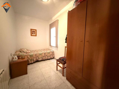 PISO CON BALCÓN, 3 HABITACIONES Y EXCELENTE UBICACIÓN CON TODOS LOS SERVICIOS A PIE DE CALLE!!