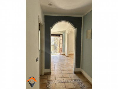 PISO CON ENCANTO HISTÓRICO EN EL CENTRO DE SABADELL!!! 