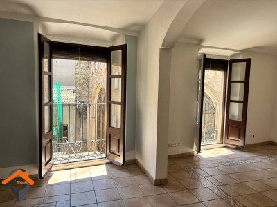 PISO CON ENCANTO HISTÓRICO EN EL CENTRO DE SABADELL!!! 