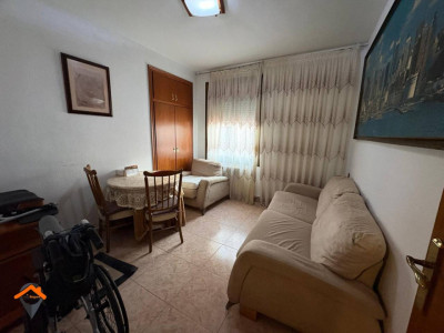 PISO CON SOLO UN VECINO, CON ENTRADA INDEPENDIENTE Y TERRAZA!!!