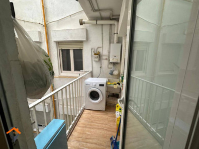 PISO DE 103m² CON 4 HABITACIONES, BALCON Y ASCENSOR!