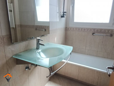 PISO DE 2 HABITACIONES (ANTES 4) CON ASCENSOR!!