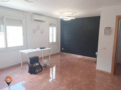 PISO DE 3 HABITACIONES ( ANTES 4 ) TODO REFORMADO!!