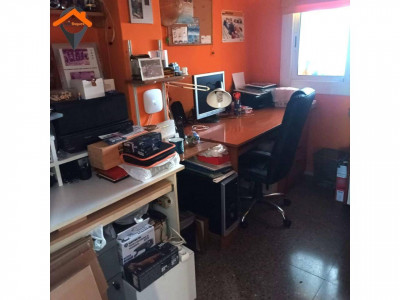 PISO DE 4 HAB. ZONA RDA. PAU VILA