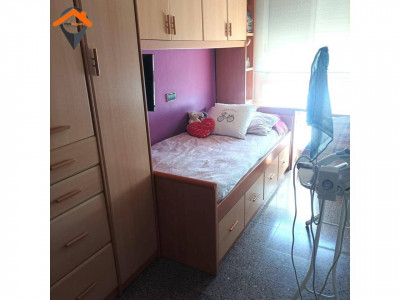 PISO DE 4 HAB. ZONA RDA. PAU VILA