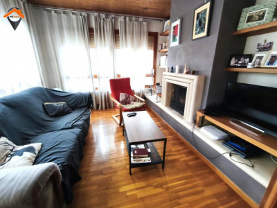 PISO DE 4 HABITACIONES CON CHIMENEA Y ALTILLO EN EIXAMPLE DE SABADELL!!! 