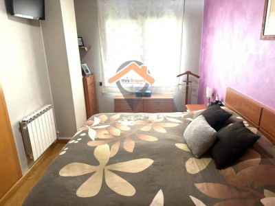 ¡PISO DE 4 HABITACIONES EN EL CENTRO CON PARQUING Y TRASTERO!
