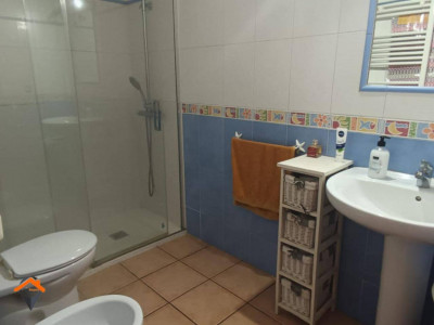 PISO DE 92m² CON TAL SOLO 2 VECINOS!