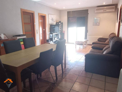 PISO DE 92m² CON TAL SOLO 2 VECINOS!