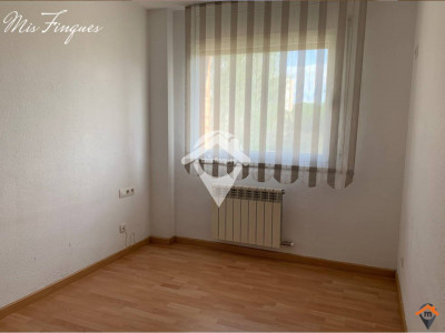 PISO DISPONIBLE EN ALQUILER PISO, PARQUING Y TRASTERO SANT QUIRZE V.