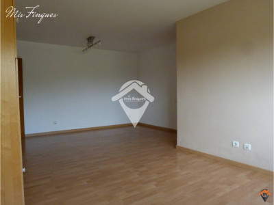 PISO DISPONIBLE EN ALQUILER PISO, PARQUING Y TRASTERO SANT QUIRZE V.