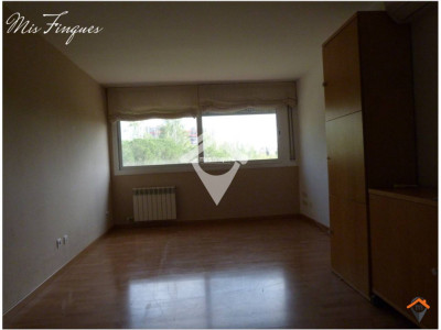 PISO DISPONIBLE EN ALQUILER PISO, PARQUING Y TRASTERO SANT QUIRZE V.