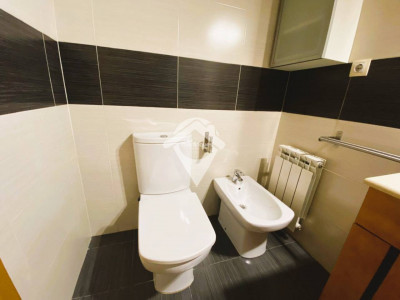 PISO EN ALQUILER CON PARKING DISPONIBLE