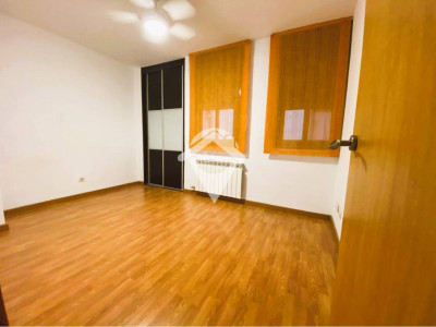 PISO EN ALQUILER CON PARKING DISPONIBLE