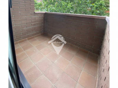 PISO EN ALQUILER CON PARKING DISPONIBLE