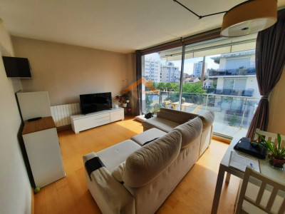PISO EN EL CENTRO CON PARQUING Y TRASTERO! EN PERFECTO ESTADO!!