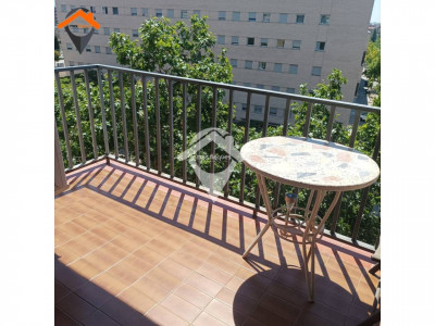 PISO EN VENTA 4 HABITACIONES ZONA RDA PAU VILA-SABADELL