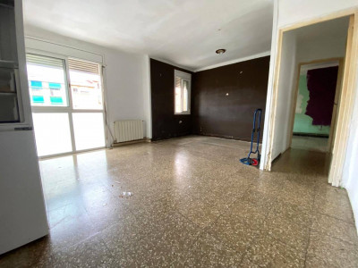 PISO EXTERIOR Y CON ASCENSOR EN LA ROUREDA-SABADELL