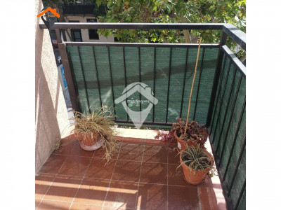 PISO EXTERIOR Y TODO REFORMADO CON BALCON