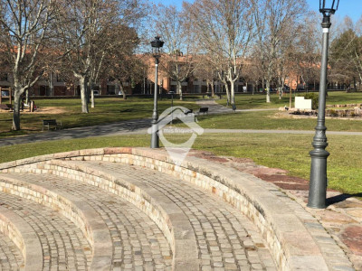 Piso, local y nave  en venta en Sant Quirze del Vallès
