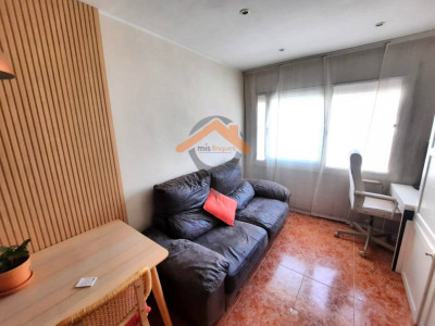 PISO PARA ENTRAR A VIVIR EN CA N'ORIAC CON PATIO COMUNITARIO AL LADO DE LA AVDA MATADEPERA!!