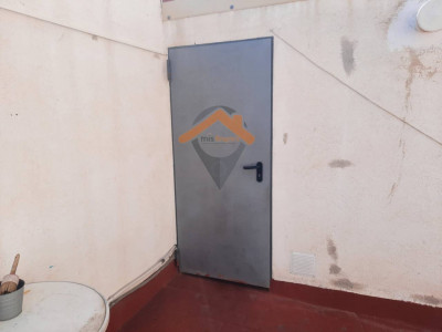 PISO PARA ENTRAR A VIVIR EN CA N'ORIAC CON PATIO COMUNITARIO AL LADO DE LA AVDA MATADEPERA!!