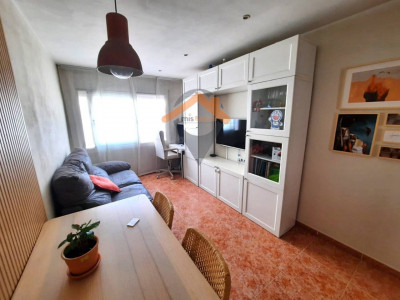 PISO PARA ENTRAR A VIVIR EN CA N'ORIAC CON PATIO COMUNITARIO AL LADO DE LA AVDA MATADEPERA!!