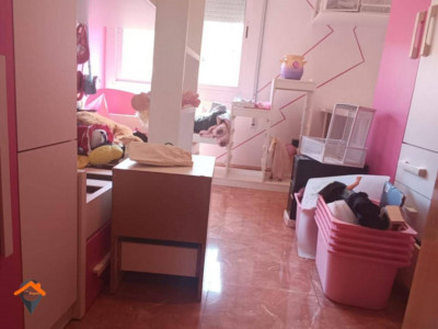 ¡¡PISO REFORMADO DE 3 HABITACIONES!!