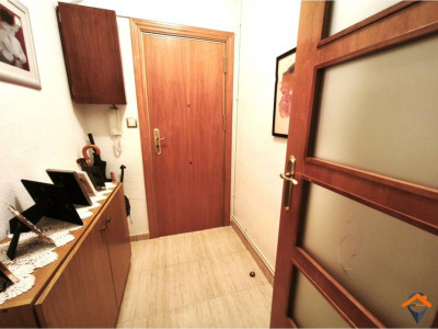 PISO SOLEADO Y CON BALCÓN EN CAN RULL!!