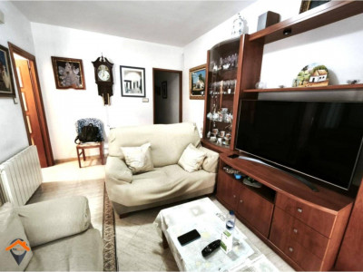 PISO SOLEADO Y CON BALCÓN EN CAN RULL!!