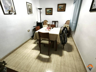 PISO SOLEADO Y CON BALCÓN EN CAN RULL!!