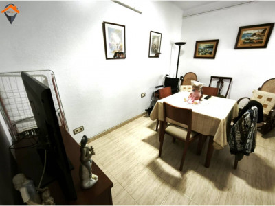 PISO SOLEADO Y CON BALCÓN EN CAN RULL!!