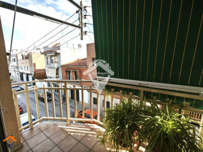 PISO SOLEADO Y CON BALCON EN CAN RULL-SABADELL