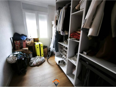 PISO TOTALMENTE REFORMADO, EXTERIOR Y MUY LUMINOSO – ¡LISTO PARA ENTRAR A VIVIR!