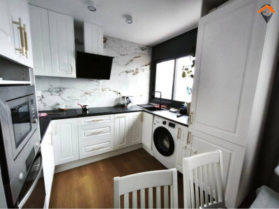 PISO TOTALMENTE REFORMADO, EXTERIOR Y MUY LUMINOSO – ¡LISTO PARA ENTRAR A VIVIR!