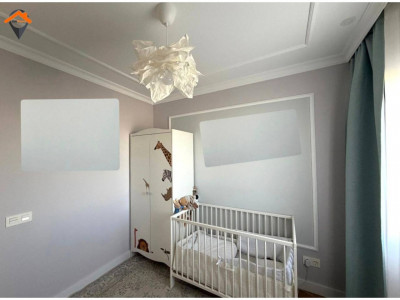 PISO TOTALMENTE REFORMADO, EXTERIOR Y MUY LUMINOSO – ¡LISTO PARA ENTRAR A VIVIR!